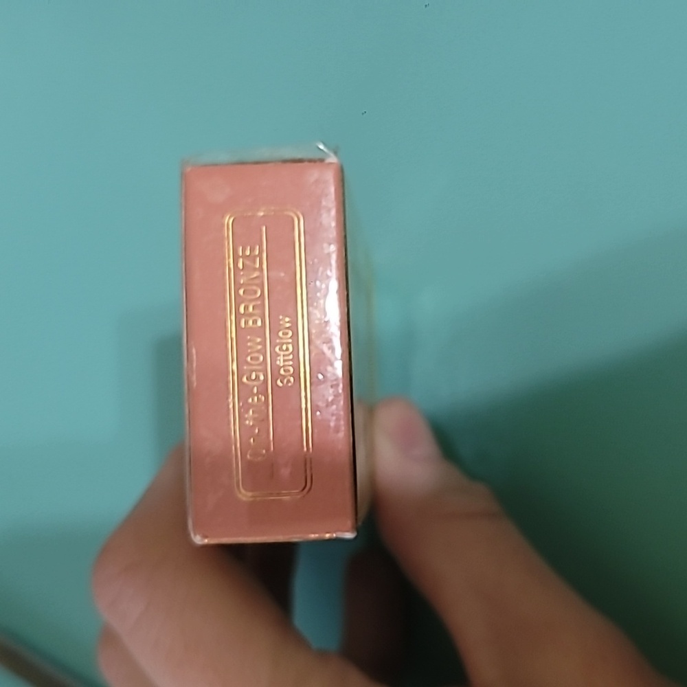 Pixi On-the-Glow Bronze Tinted Moisture Stick - Softglow By Petra - Picture 4 of 5